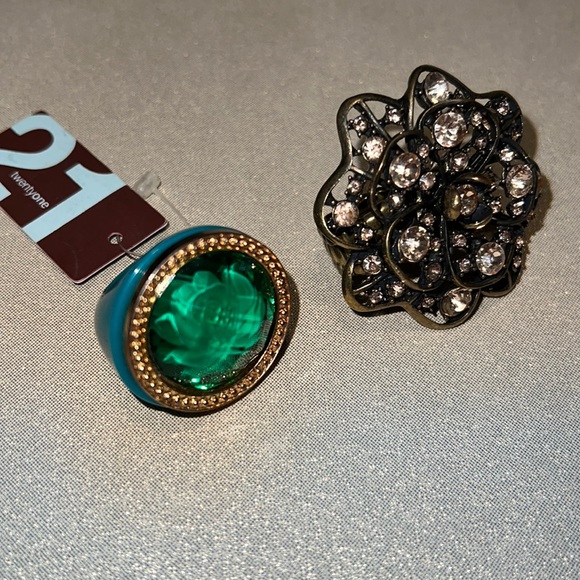 Bundle of Two Cocktail Statement Rings Size 7 - Picture 3 of 9